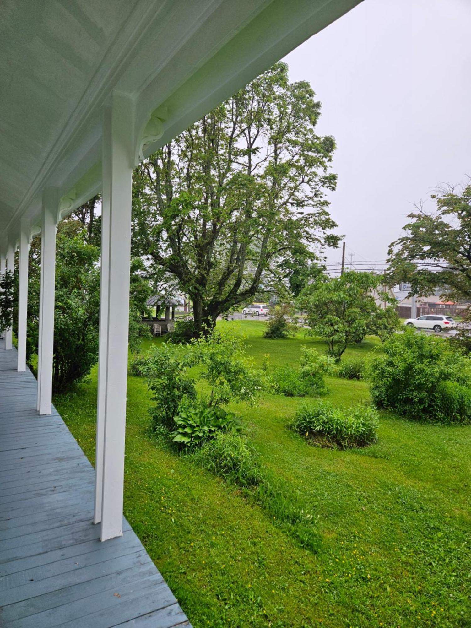 Sunflower Guest Suites Summerside Exterior photo