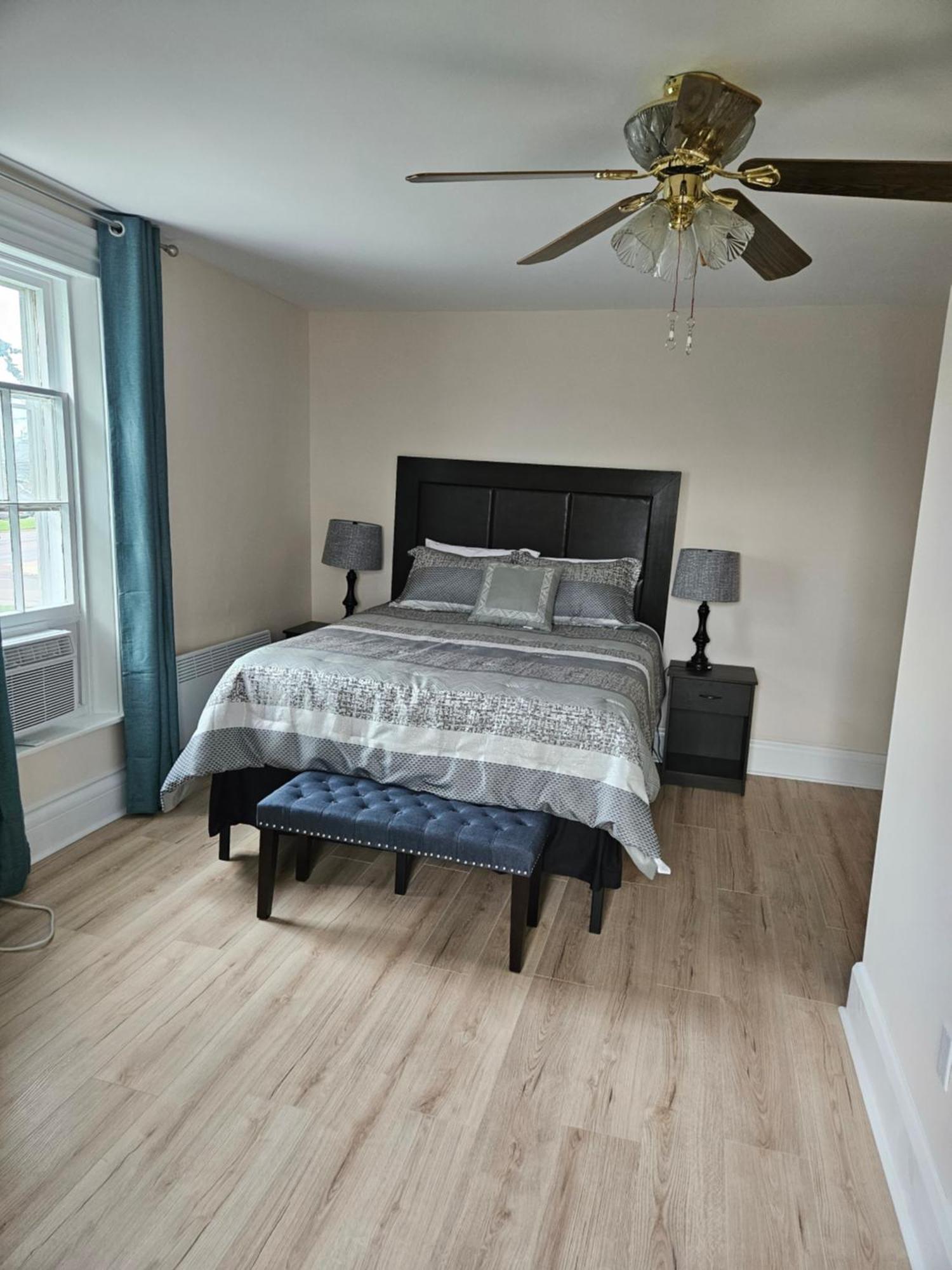 Sunflower Guest Suites Summerside Exterior photo